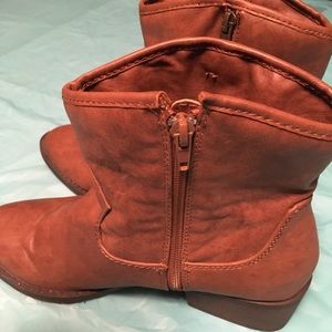 G by Guess Brown Western style boots